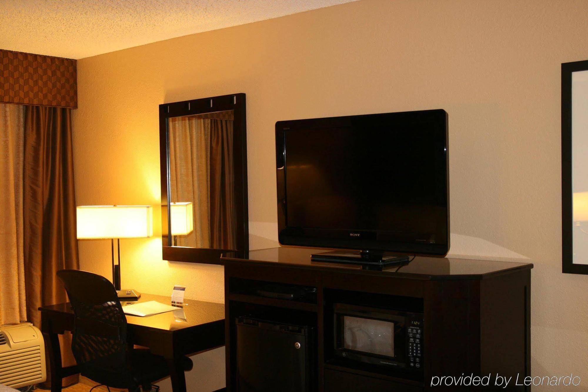 Comfort Inn Plano-Dallas Bilik gambar